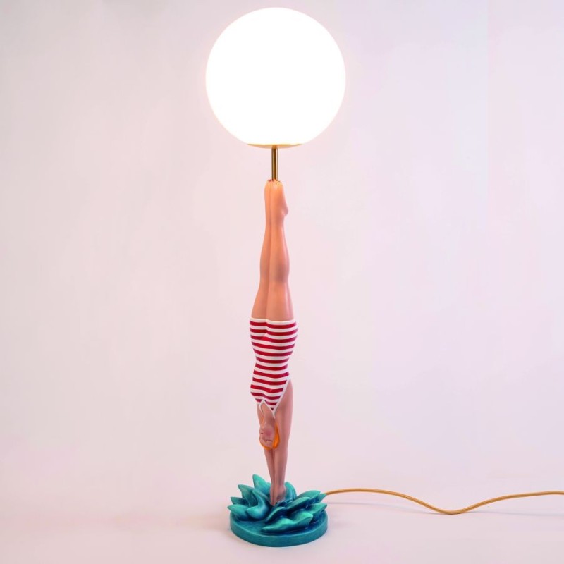 SELETTI LADY DIVER Tischlampe ø 25 x 95 cm Synthetisches Harz