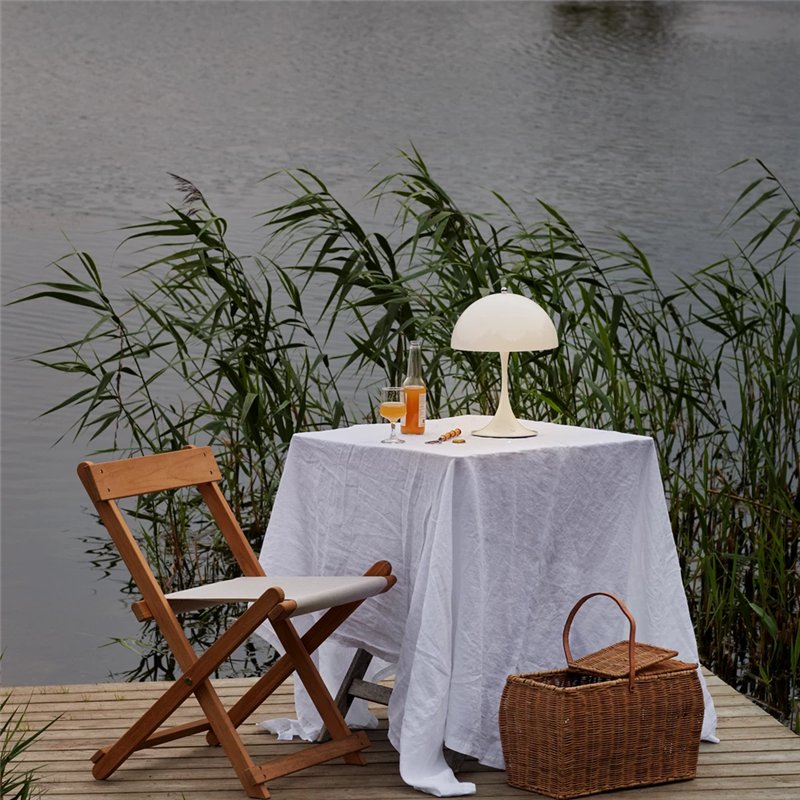 Louis Poulsen Panthella 250 Portable Tischlampe