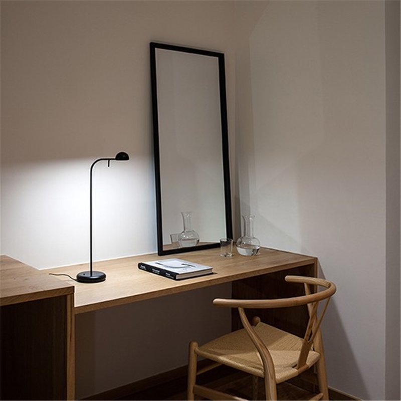 Vibia Pin 40 - 1655 Tischlampe
