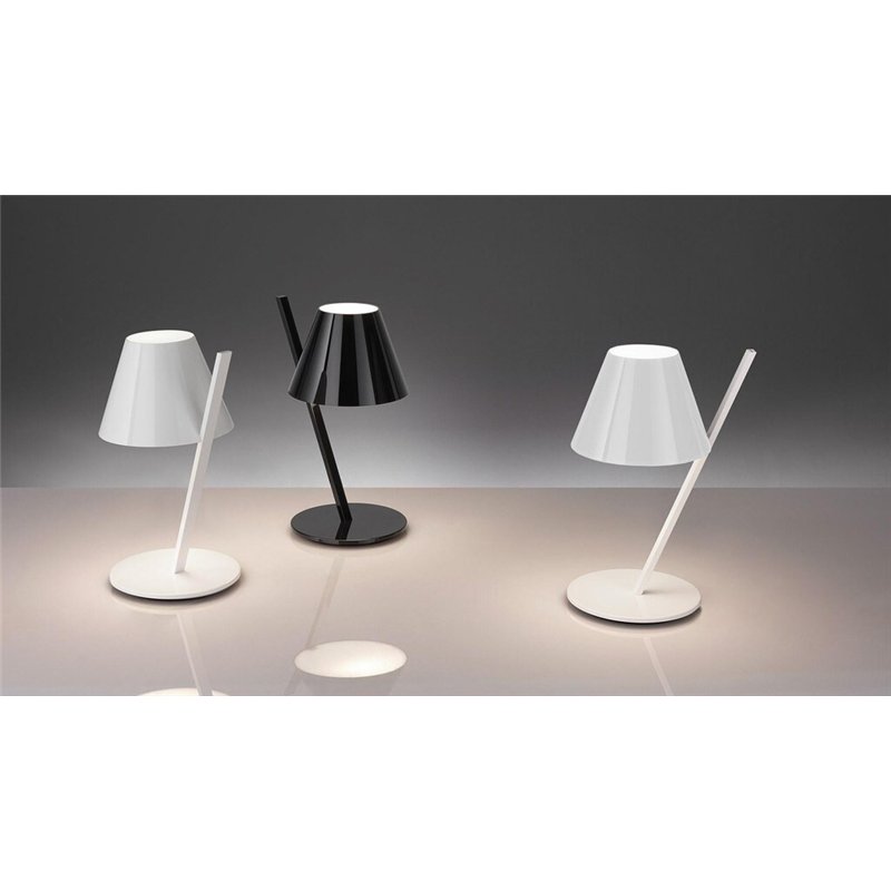 Artemide La Petite Table lamp