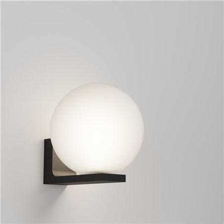 Delta Light OONO W M Wall lamp
