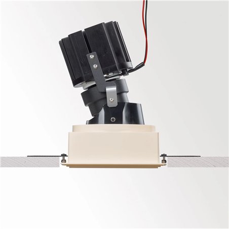 Delta Light iMAX II SQUARE ADJUSTABLE TRIMLESS MP Recessed spot