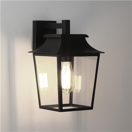 Astro Richmond Wall Lantern 200 | Wall lamp