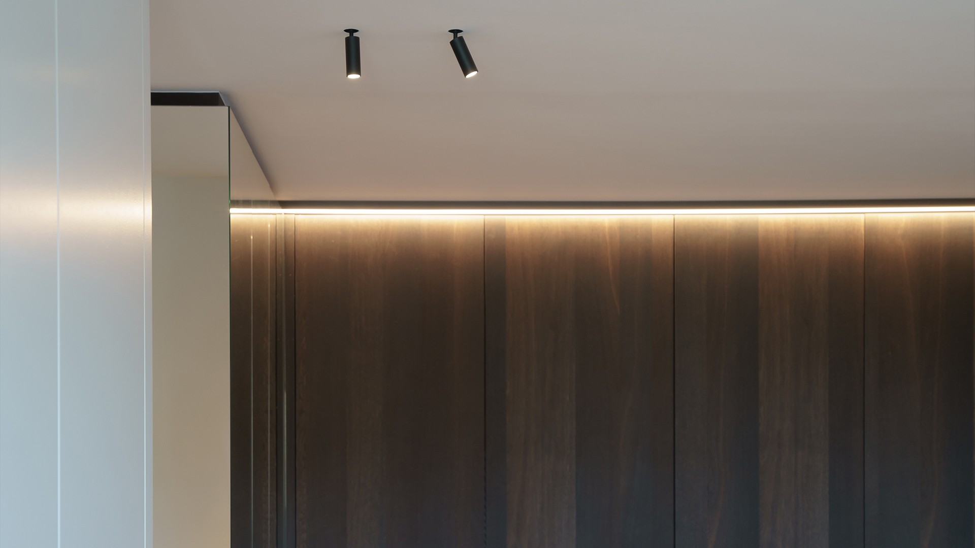 Dressing Room Lighting | Avoid Shadows